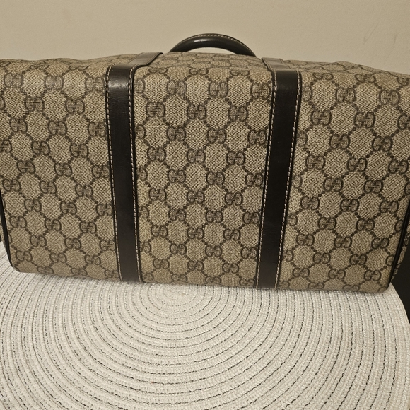 👜 Gucci GG Supreme Boston Satchel - Picture 5 of 15